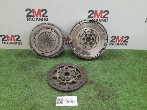 KIT Frizione CON Volano 9647933380 9654219380 Ford Focus II 2005