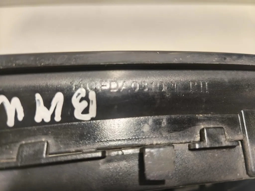 KIT Griglia DI Ventilazione Paraurti ANT KIT GRIGLIA DI VENTILAZIONE PARAURTI ANT Bmw Serie 3 F31 Touring 2012