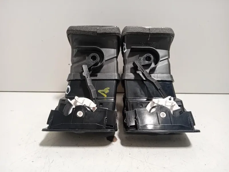 KIT Griglie Condotto ARIA Cruscotto 1K1004X Hyundai IX20 2015