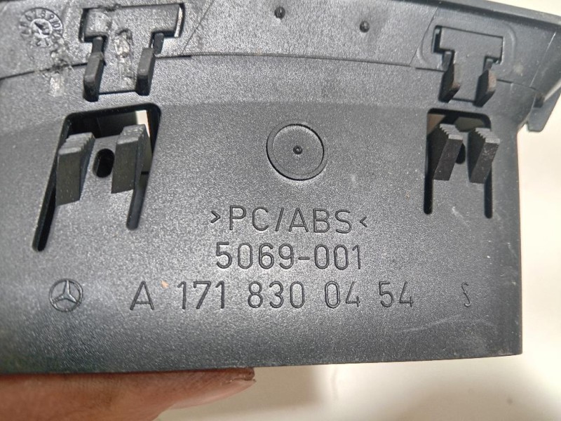 KIT Griglie Condotto ARIA Cruscotto KIT GRIGLIE CONDOTTO ARIA CRUSCOTTO Mercedes Classe SLK R171 2004