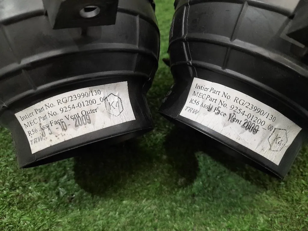 KIT Griglie Condotto ARIA Cruscotto KIT GRIGLIE CONDOTTO ARIA CRUSCOTTO Mini MINI ONE R56 2007