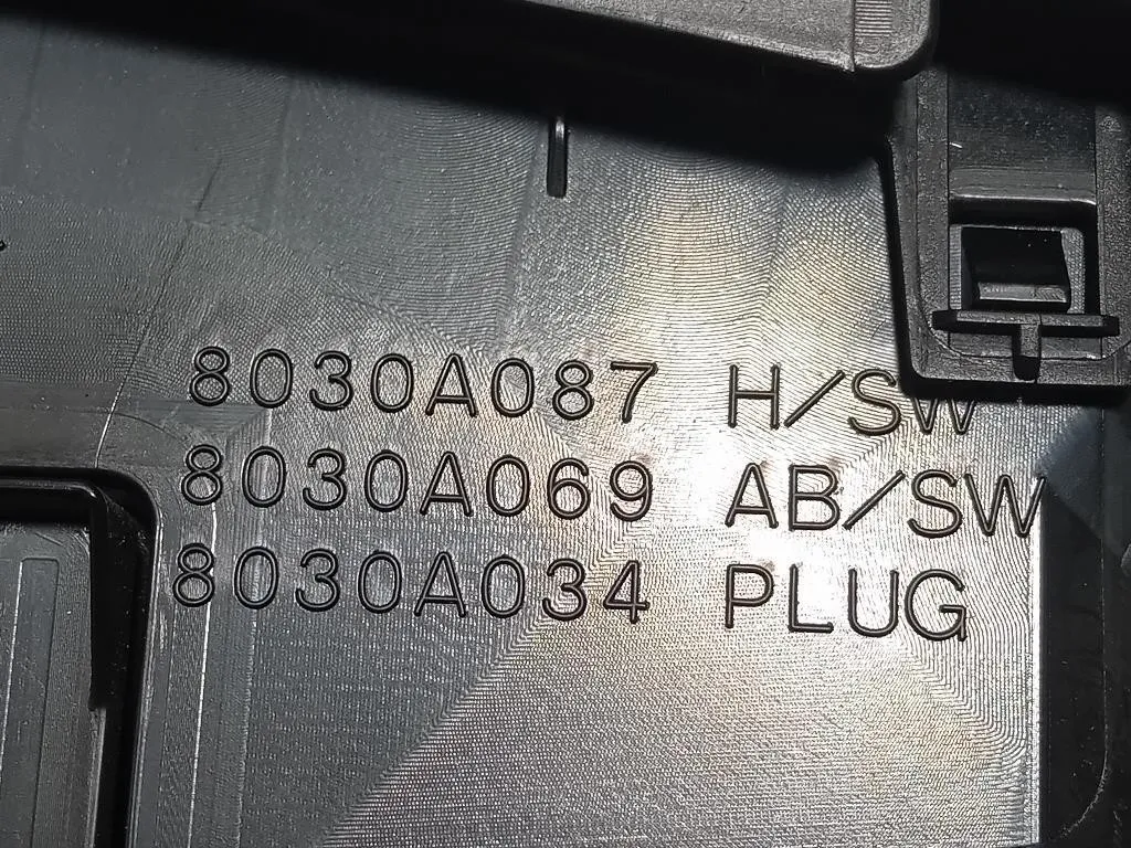 KIT Griglie Condotto ARIA Cruscotto 8030A0708030A087 Mitsubishi Pajero IV 2007
