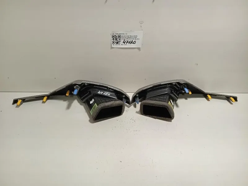 KIT Griglie Condotto ARIA Cruscotto Centrale 76560-35000 DX+SX Ssangyong Tivoli 2015