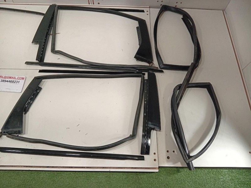 KIT Modanature Paracolpi Porta ANT E POST Land Rover Range Rover Evoque I 2011