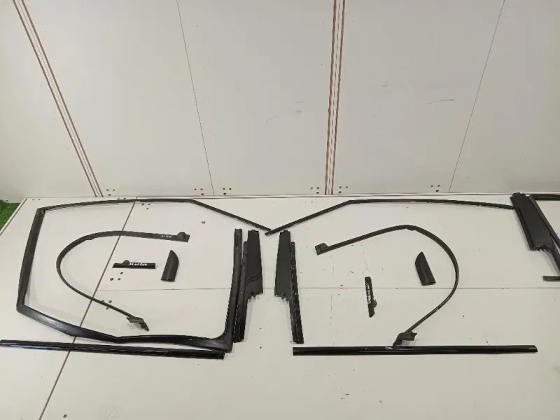 KIT Modanature Paracolpi Porta ANT E POST Land Rover Range Rover Evoque I 2011