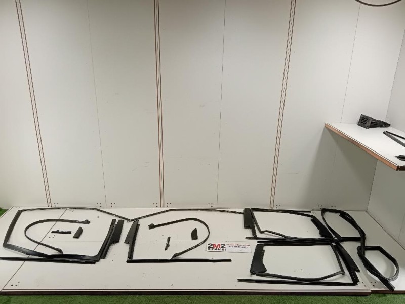 KIT Modanature Paracolpi Porta ANT E POST Land Rover Range Rover Evoque I 2011