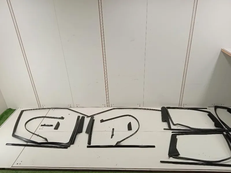 KIT Modanature Paracolpi Porta ANT E POST Land Rover Range Rover Evoque I 2011