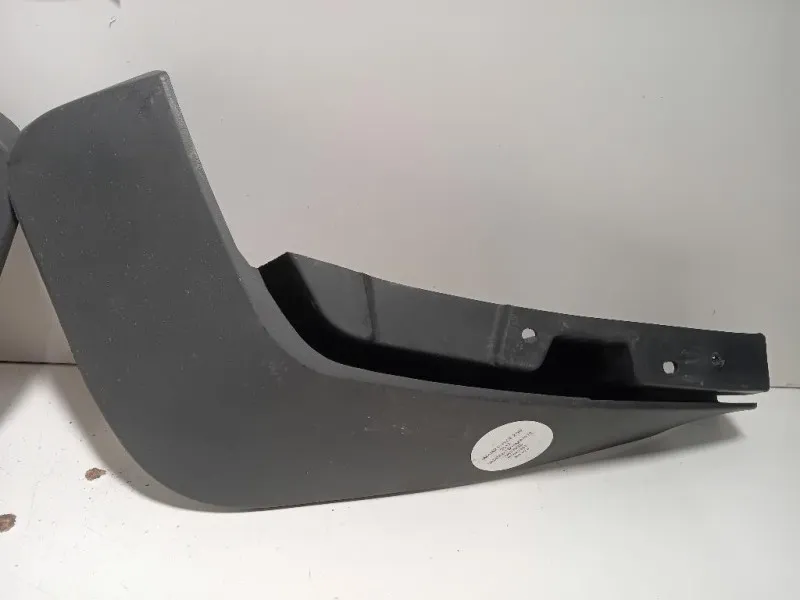 KIT Paraspruzzi Parafango POST AMX23-286A12-AAAM8X23-286A12-AA Jaguar F-pace 2015