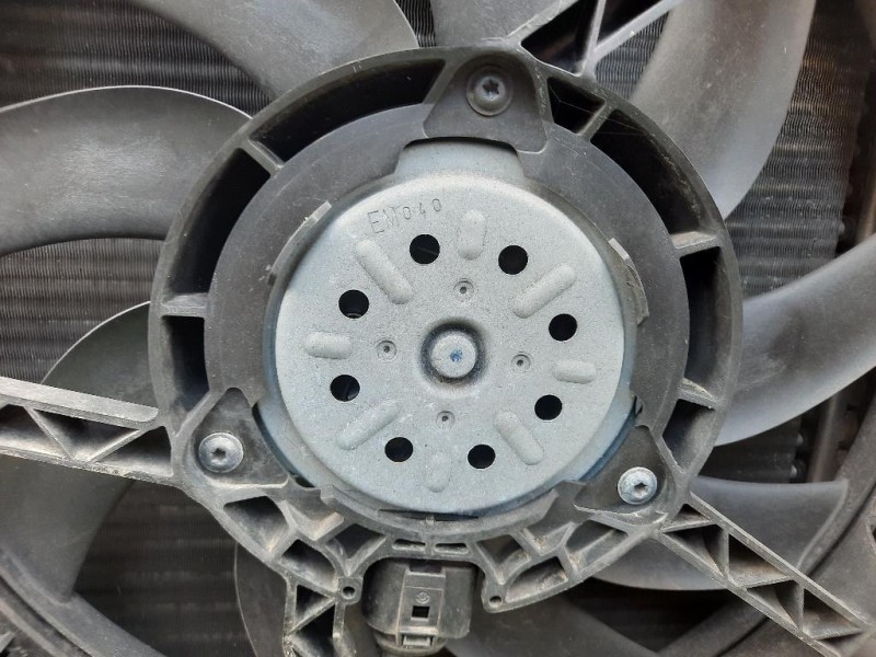 KIT Radiatori KIT RADIATORI+ RIVESRTIMENTO FRONTALE Audi A5 8T3 2008