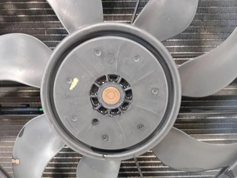 KIT Radiatori 13252520 0130308451 13267648 Chevrolet Cruze 2011