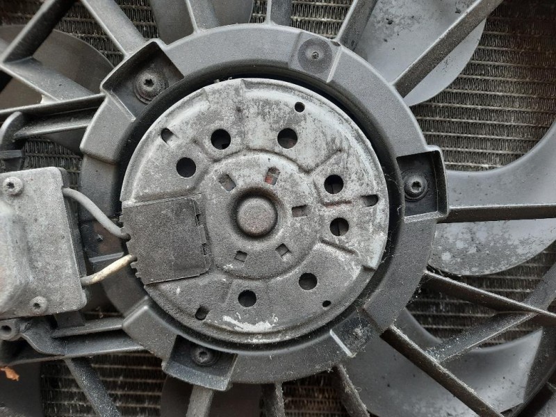 KIT Radiatori 3M5H-8C607-UB3M5H9L440AD Ford Focus II 2005