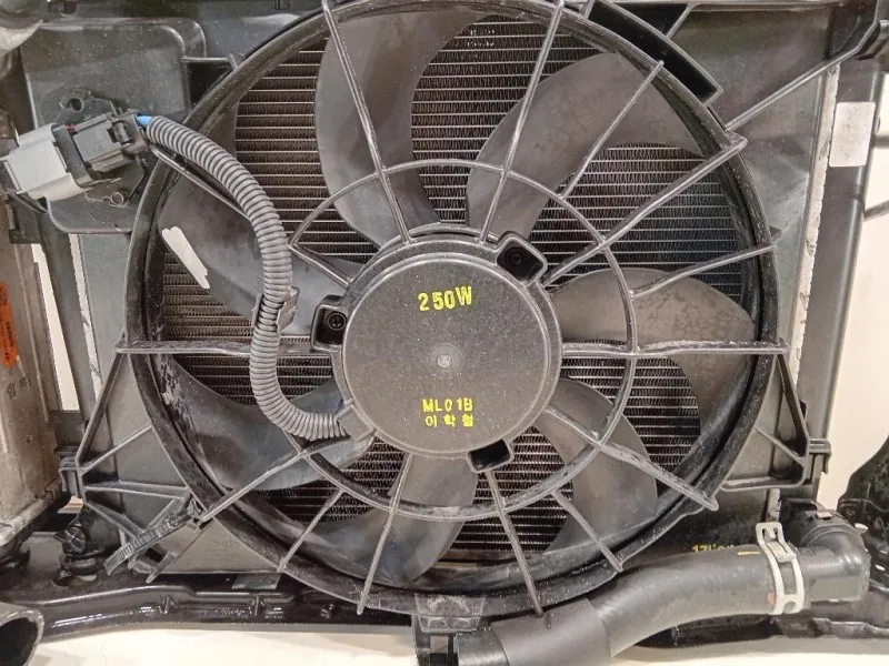 KIT Radiatori 25380H8XXX RIVESTIMENTO FRONTALE VENTOLA Kia Stonic 2017