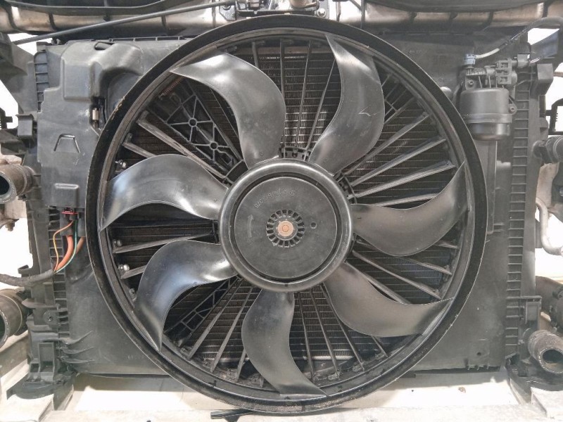 KIT Radiatori A2465000100 FRONTALE A2466200234 A2045001255 Mercedes Classe B W246 2012