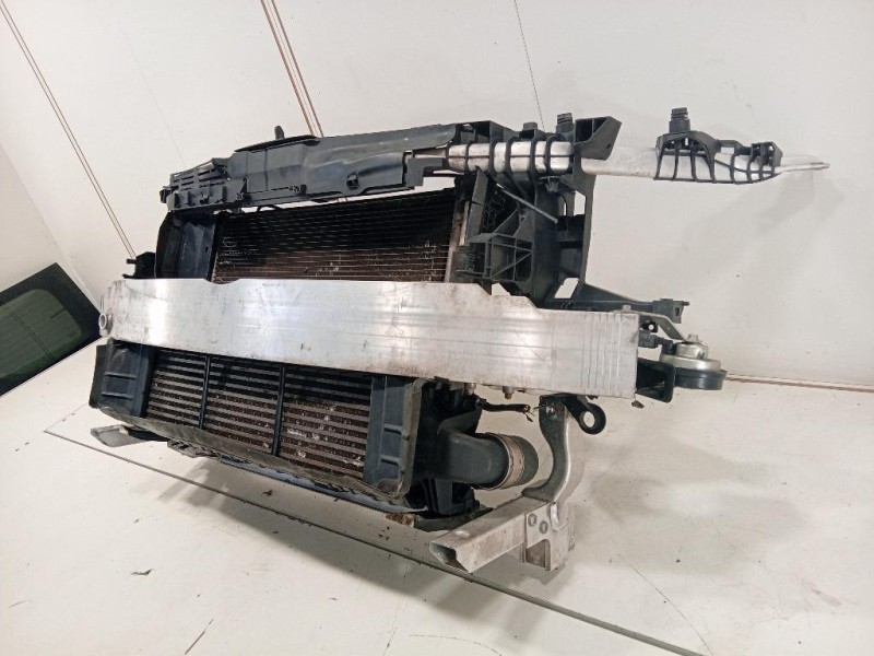 KIT Radiatori A2465000100 FRONTALE A2466200234 A2045001255 Mercedes Classe B W246 2012