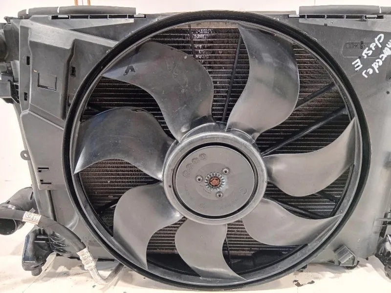 KIT Radiatori 3136613436 Mercedes Classe E W212 2013