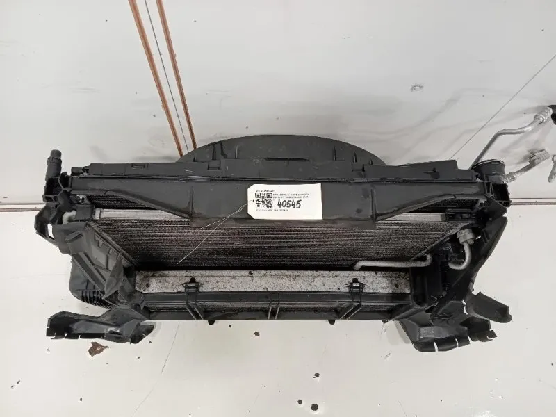 KIT Radiatori 3136613436 Mercedes Classe E W212 2013