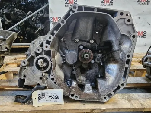 Cambio CE JRQ S2G ST 3201001Q2G Nissan JUKE I 2010