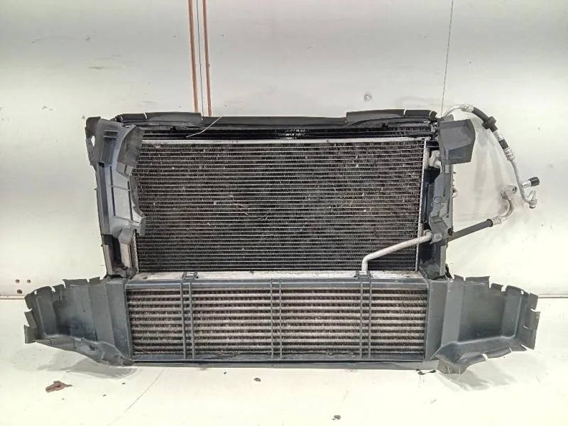 KIT Radiatori 3136613436 Mercedes Classe E W212 2013