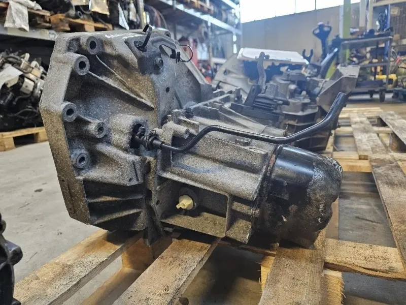 Cambio CE JRQ S2G ST 3201001Q2G Nissan JUKE I 2010