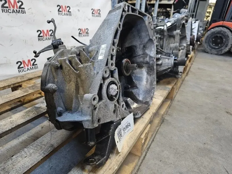 Cambio CE JRQ S2G ST 3201001Q2G Nissan JUKE I 2010