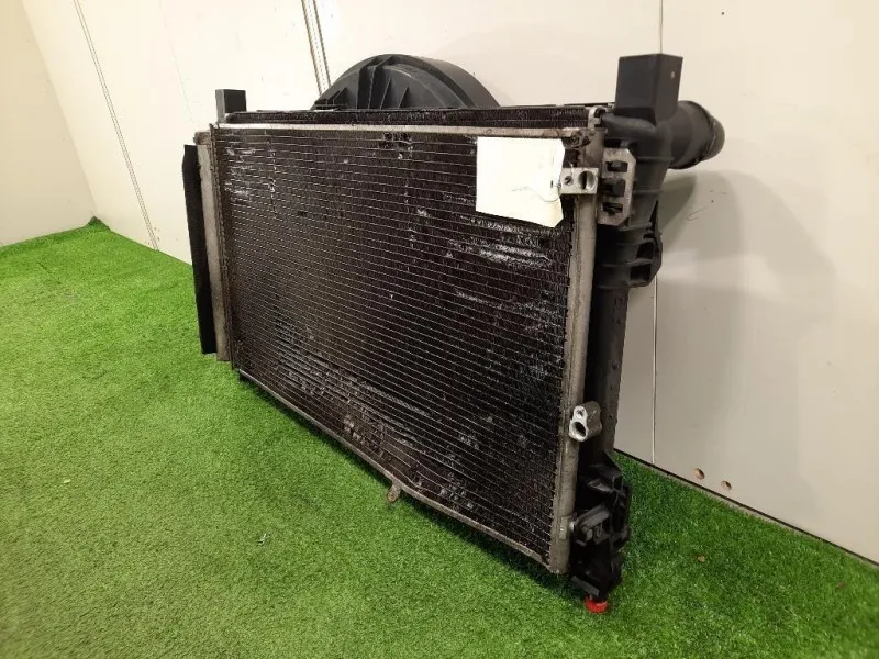 KIT Radiatori A2035004203 A2035000593 Mercedes Classe SLK R171 2008