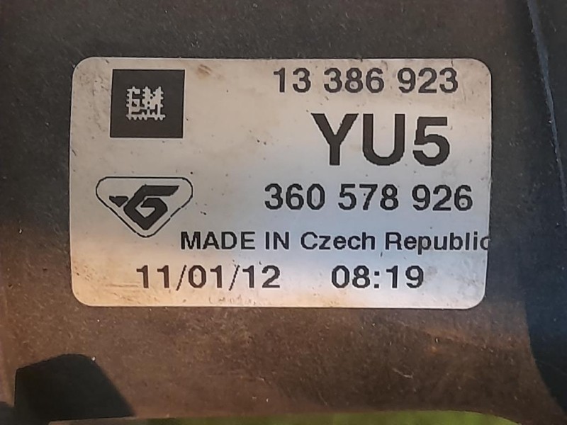 KIT Radiatori 3136613368 Opel Astra J 2010