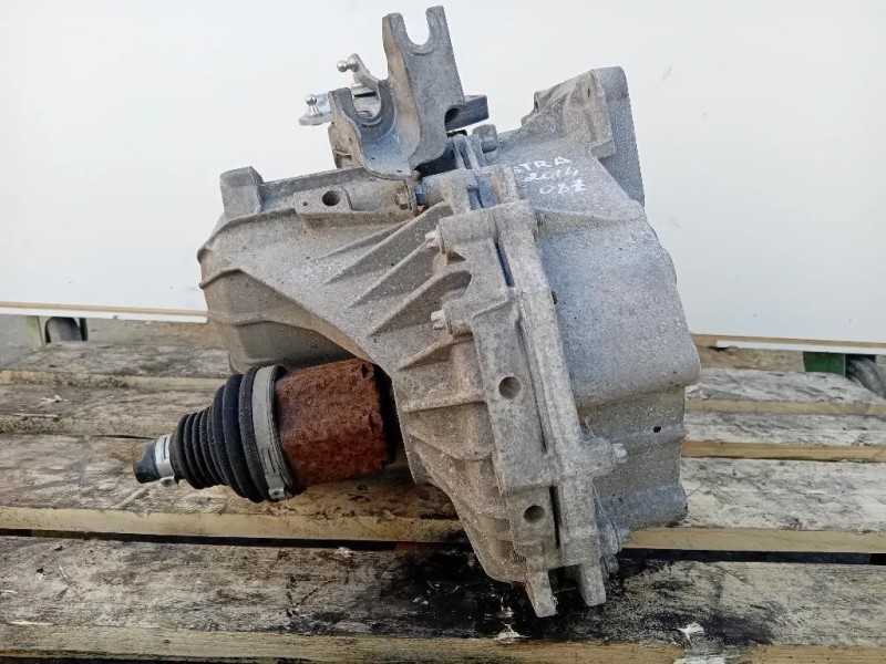 Cambio MR6 6 MARCE MANUALE Opel Astra J 2012