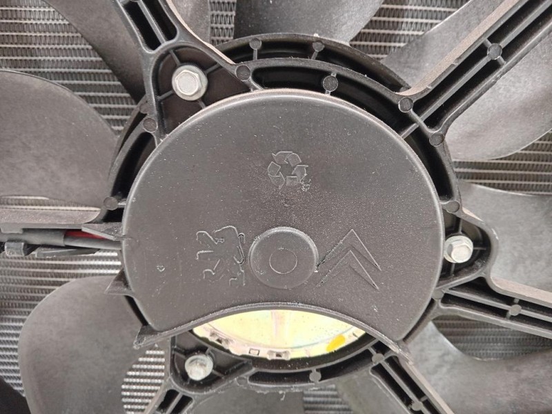 KIT Radiatori 19995YY0591EP 98166039 9677147480 Peugeot 308 II SW 2017