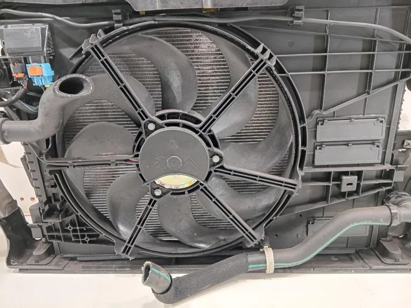 KIT Radiatori 19995YY0591EP 98166039 9677147480 Peugeot 308 II SW 2017