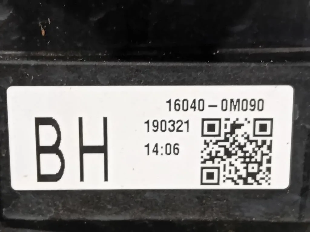 KIT Radiatori 16040-0M090 KIT RADIATORI Toyota Yaris IV 2014