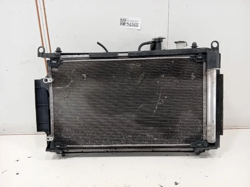 KIT Radiatori 16040-0M090 KIT RADIATORI Toyota Yaris IV 2014