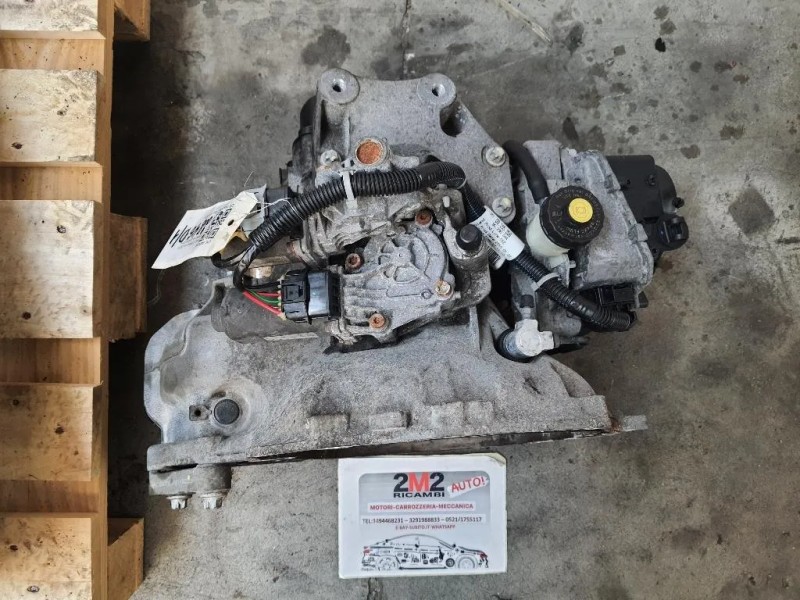 Cambio 24579784 Opel Corsa D 2010