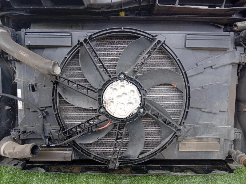 KIT Radiatori KIT RADIATORI Volkswagen GOLF VII 2013