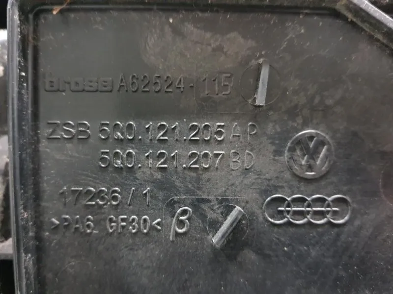 KIT Radiatori 5Q0121207BD 5Q0121251GB 5Q0816411AL Volkswagen GOLF VII 2013