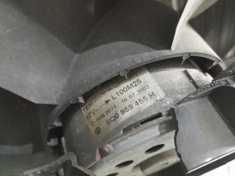 KIT Radiatori 6Q0121253R Volkswagen POLO IV 2002