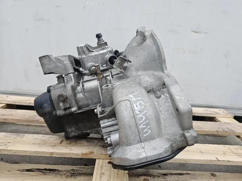 Cambio 24579784 Opel Corsa D 2011