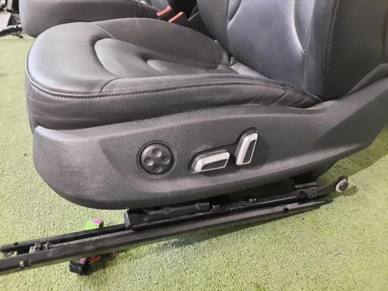 KIT Sedili S-LINE PELLE NERO Audi A4 8K5 Avant 2012