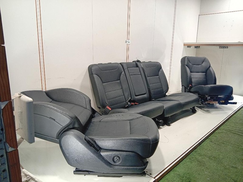 KIT Sedili KIT SEDILI GLE W166 PELLE NERO Mercedes Classe GLE W166 2015