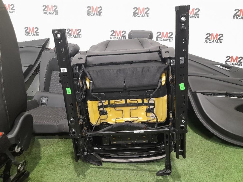 KIT Sedili KIT COMPLETO PELLE E STOFFA Opel Astra K SW 2016