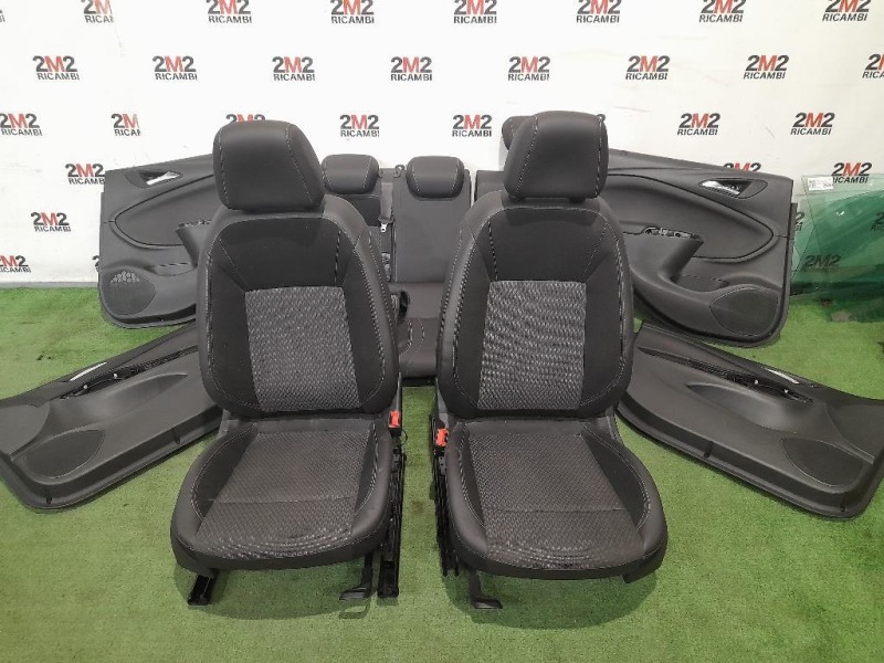 KIT Sedili KIT COMPLETO PELLE E STOFFA Opel Astra K SW 2016