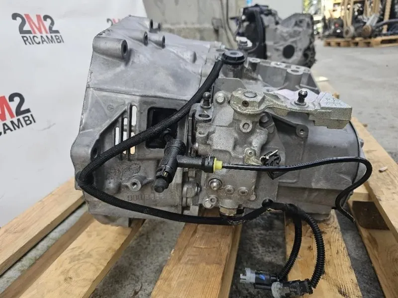 Cambio CAMBIO MANUALE Peugeot 208 I 2015