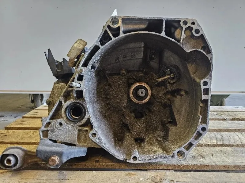 Cambio JH3 334 - R049842 Renault CLIO IV 2013