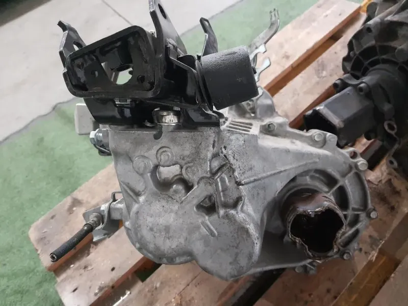 Cambio 1KRFE 303000D190 Toyota Yaris IV 2012