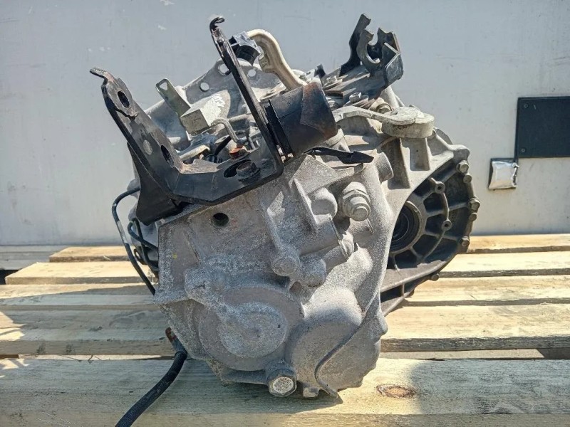 Cambio 303000D310 Toyota Yaris IV 2014