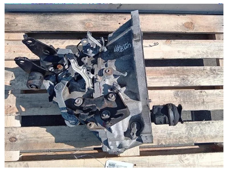 Cambio 303000D310 Toyota Yaris IV 2014