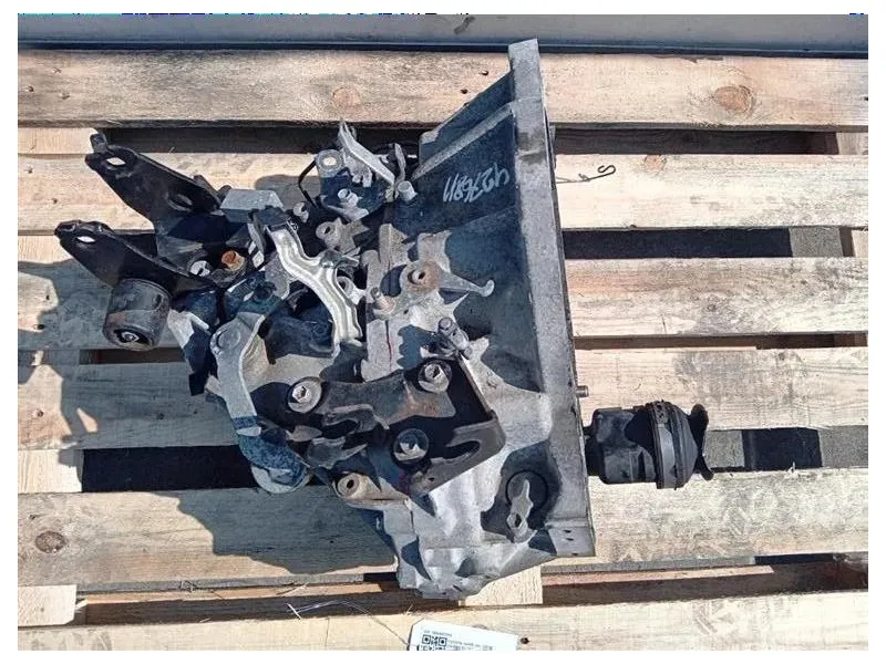 Cambio 303000D310 Toyota Yaris IV 2014