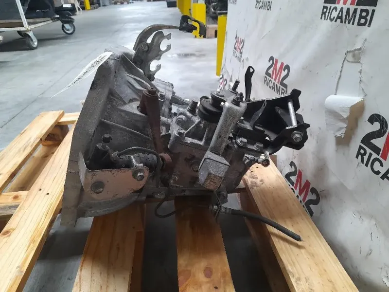 Cambio 1KRFE 303000D190 Toyota Yaris IV 2014