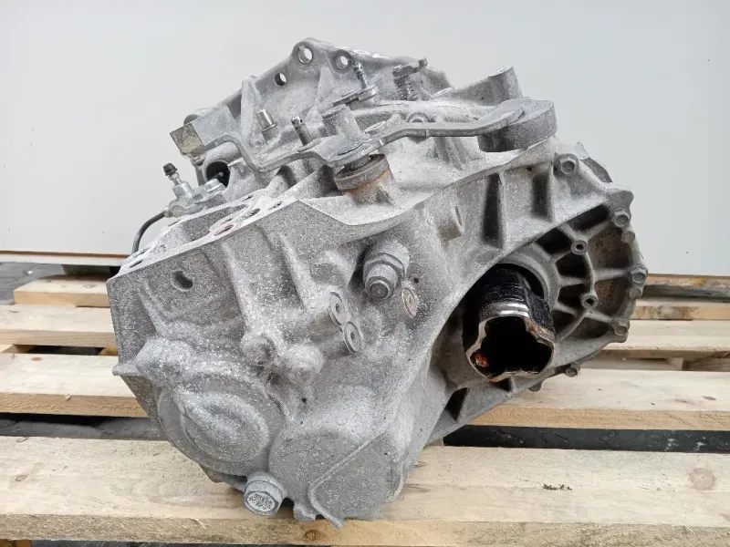 Cambio 303000D311 6 MARCE MANUALE Toyota Yaris IV 2014