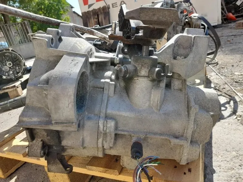 Cambio CBZB LHY 0AJ301103 Volkswagen GOLF VI 2009