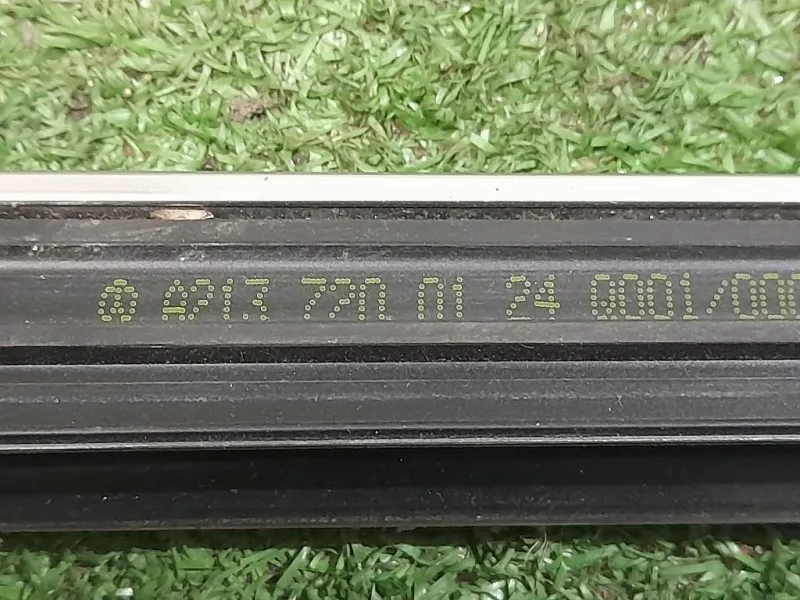 Listello Cristallo Fisso Porta SX A2137200124 CROMATURA PORTA ANT SX Mercedes Classe E W213 2016